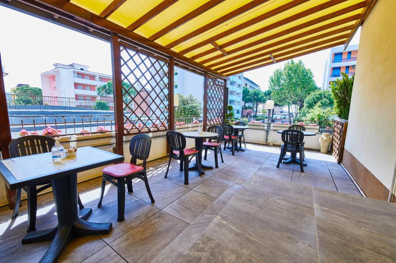 Lilium Maris Hotel Bibione Exterior foto
